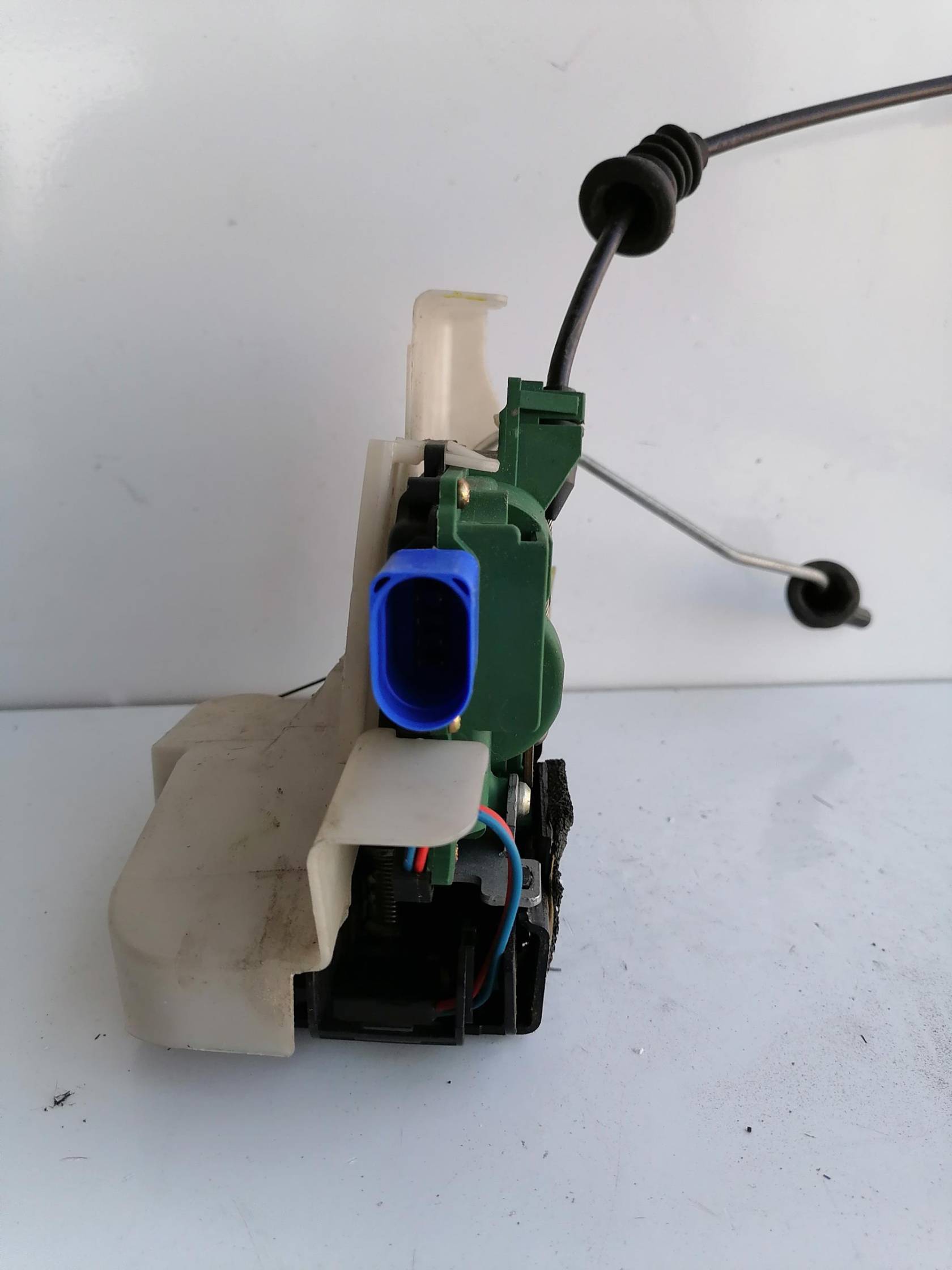 Serratura porta ant. dx.